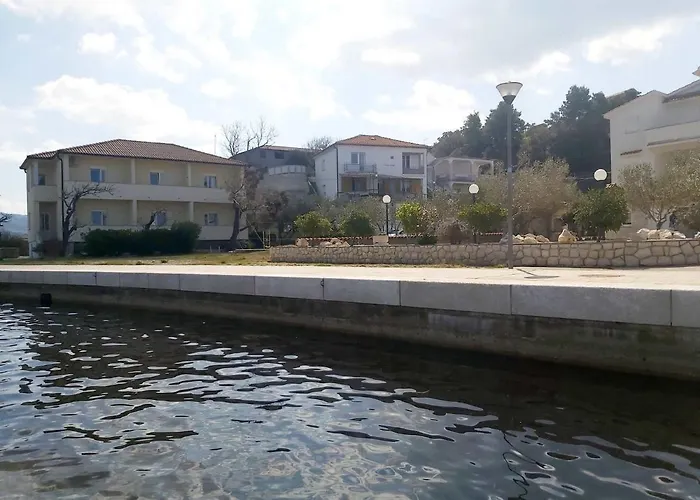 Appartement In Supertarska Draga - Insel Rab 42680 Supetarska Draga